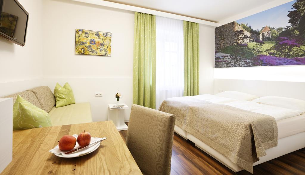 Gasthof Pack "Zur Lebing Au" Hartberg Room photo